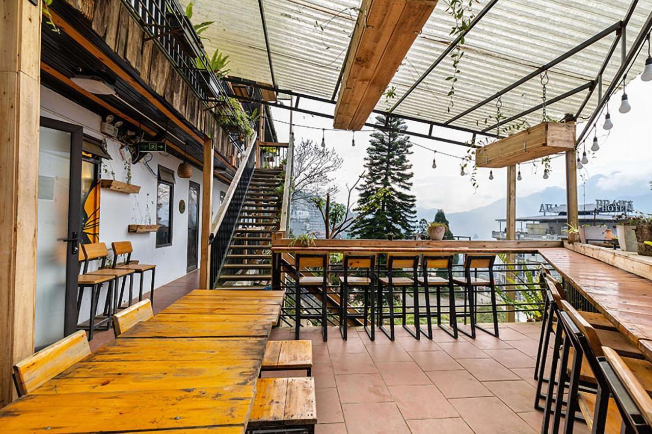 Gao House & Coffee Hotel Sapa Exterior photo